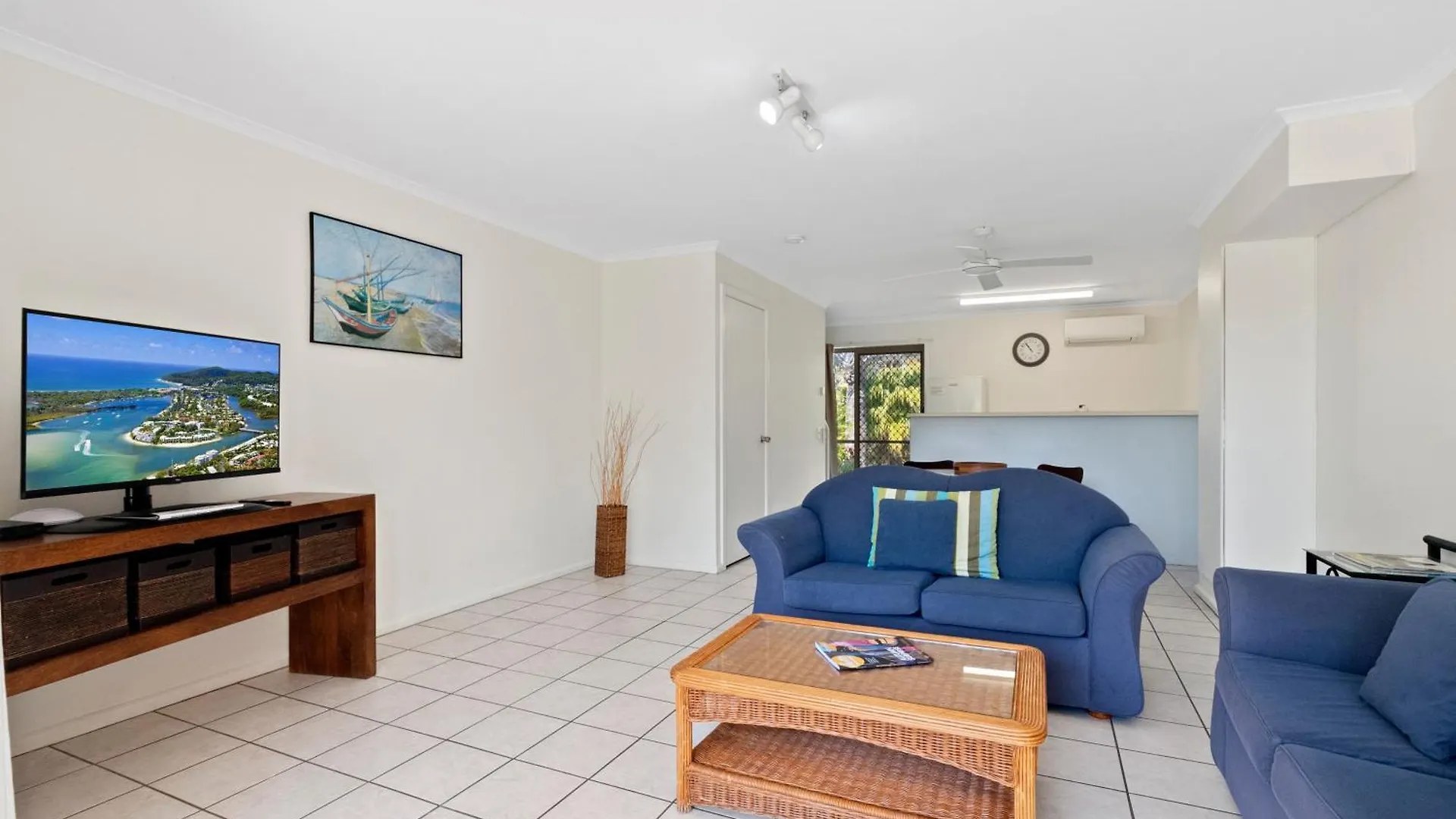 ***  Beach Breakers Resort Sunrise Beach Australia