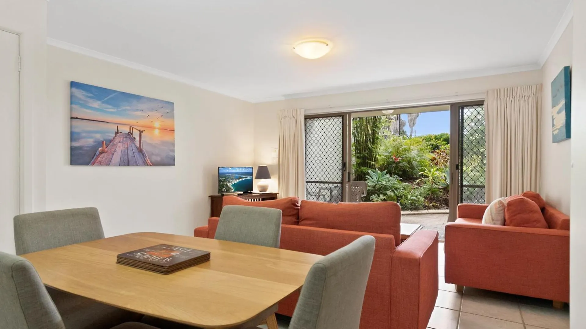 Beach Breakers Resort Sunrise Beach Australia