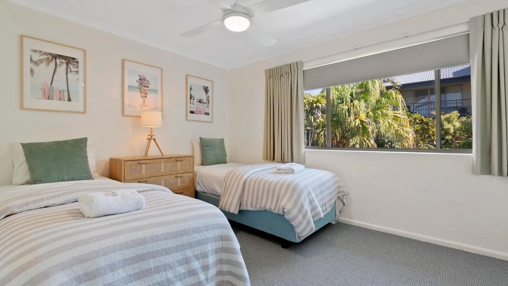 Beach Breakers Resort Sunrise Beach 3*,  Australia