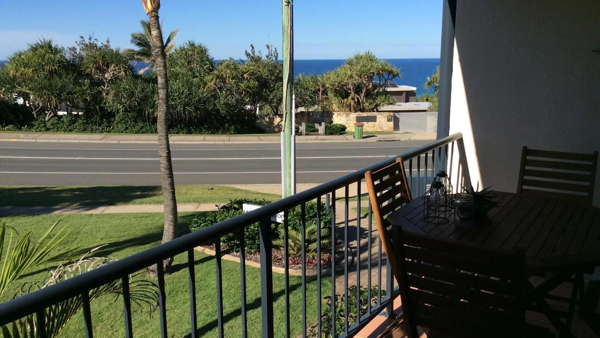 Beach Breakers Resort Sunrise Beach