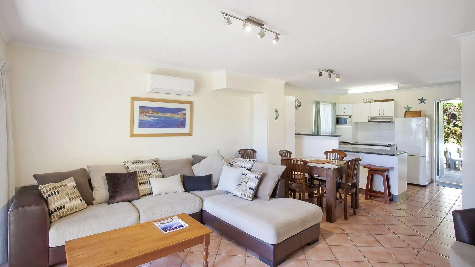 ***  Beach Breakers Resort Sunrise Beach Australia