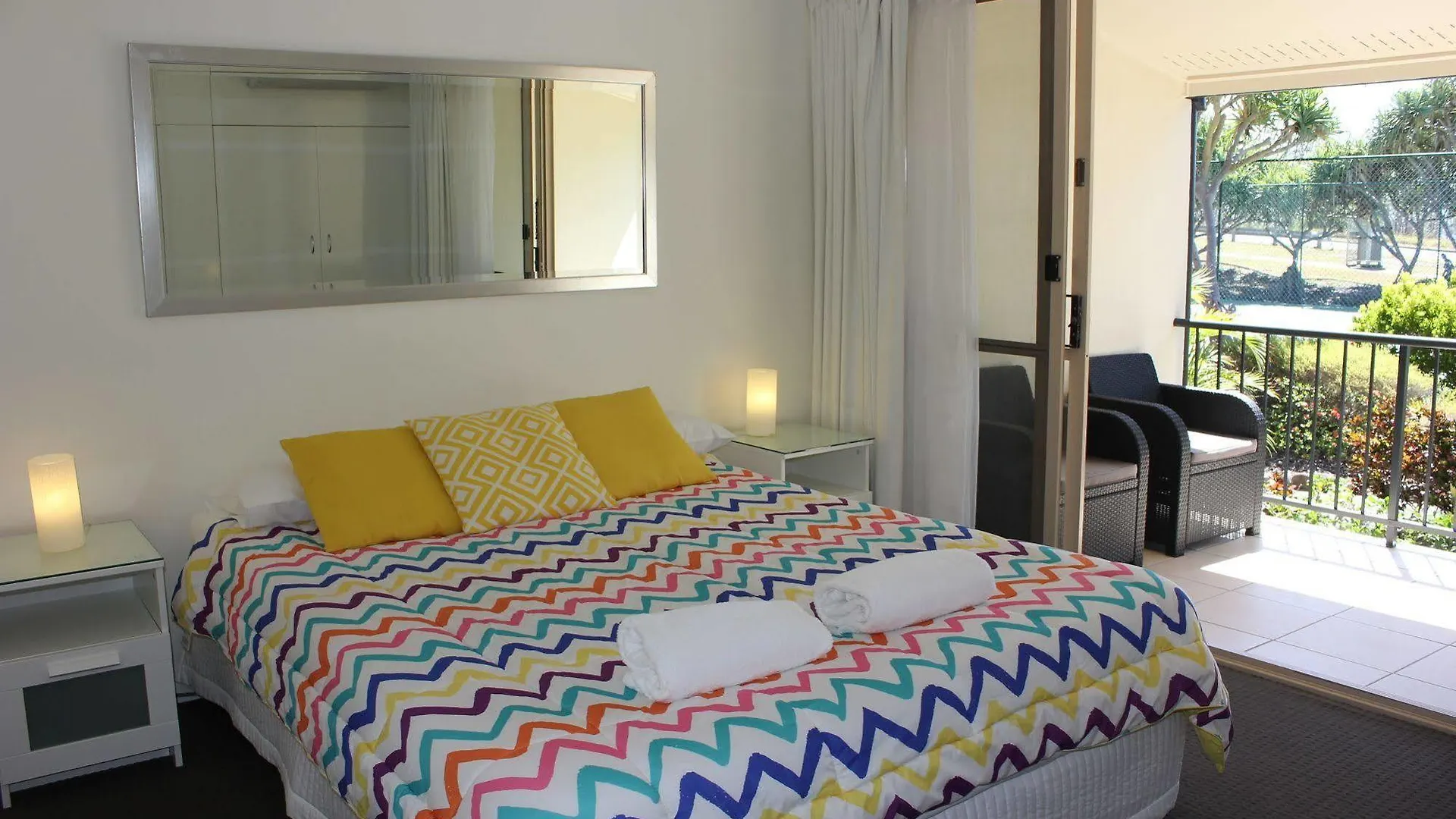 Beach Breakers Resort Sunrise Beach 3*,